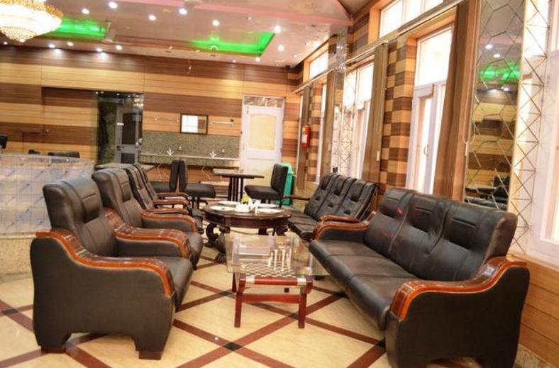 Srīnagar Hotel Grg Residency מראה חיצוני תמונה