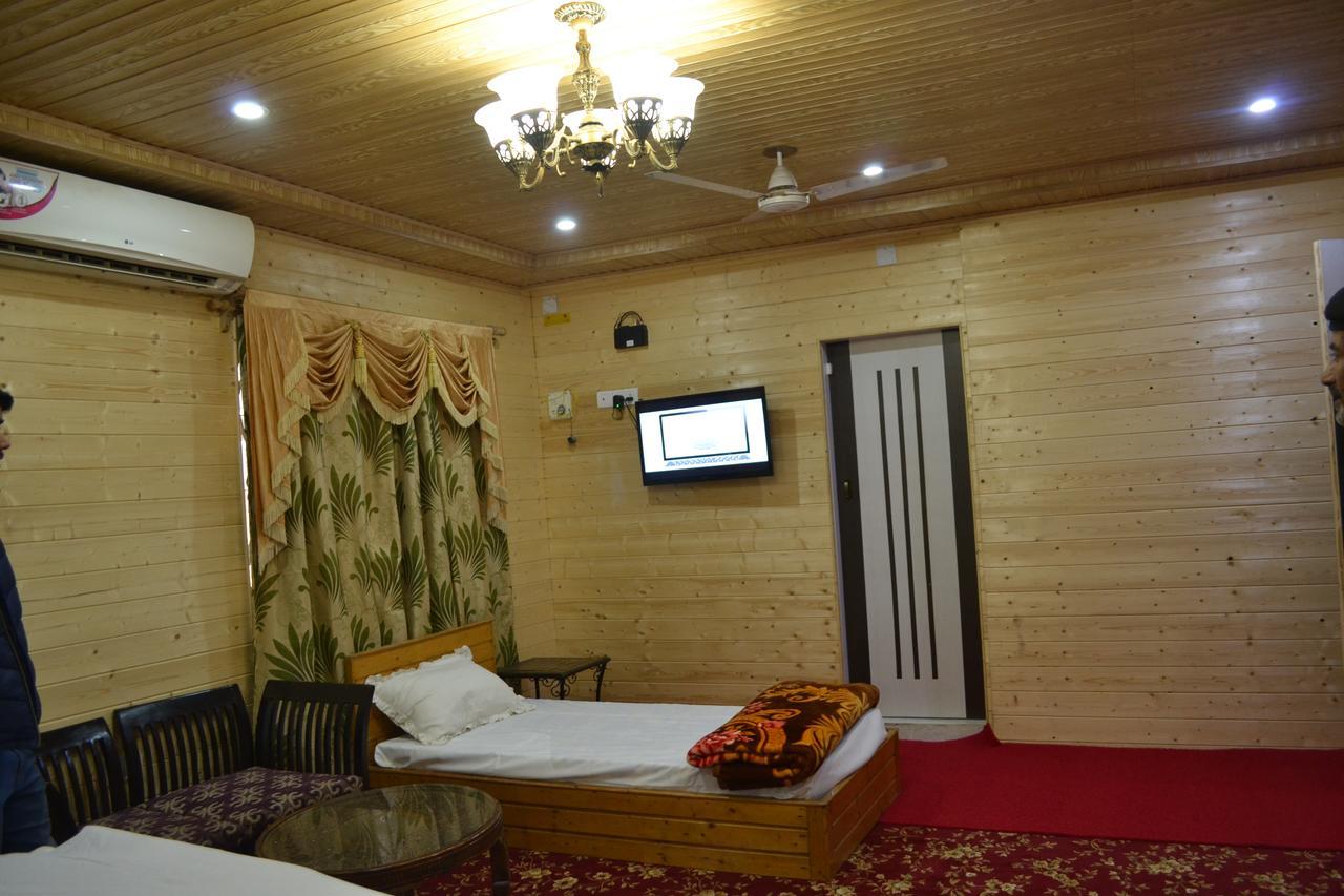 Srīnagar Hotel Grg Residency מראה חיצוני תמונה