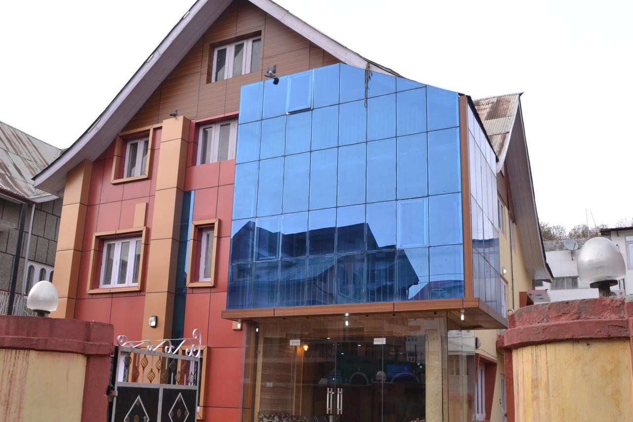 Srīnagar Hotel Grg Residency מראה חיצוני תמונה